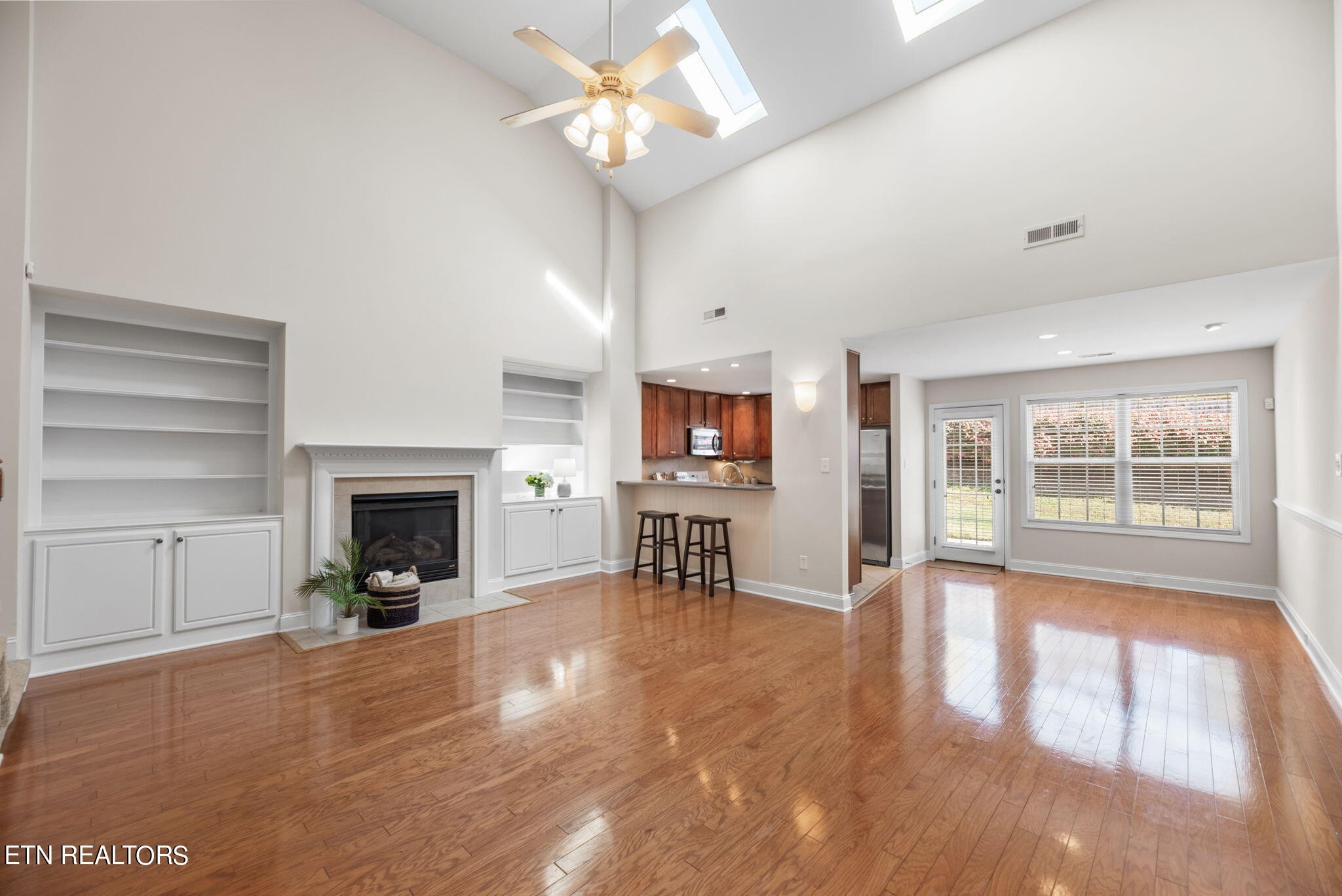 648 Loop Road, Unit 4 Knoxville, TN 37934 - Photo 6 of 34 Gallery Image 6