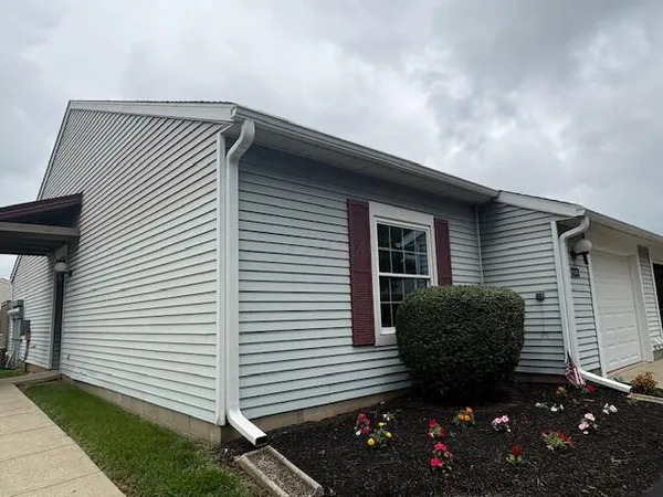 $196,000 | 110 Pimlico Avenue, Unit 6A, Newark, OH 43055