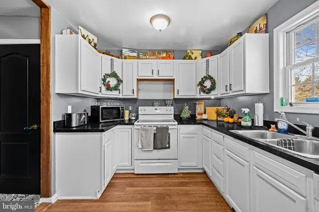 $375,000 | 953 Court House Point Road, Chesapeake City, MD 21915