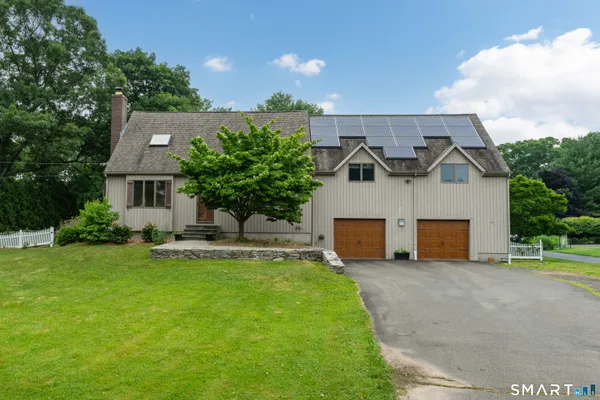 $800,000 | 425 Schoolside Lane, Guilford, CT 06437