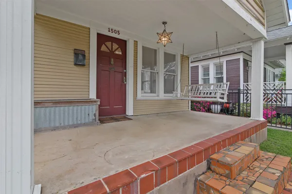 $925,000 | 1505 Tulane Street, Houston, TX 77008