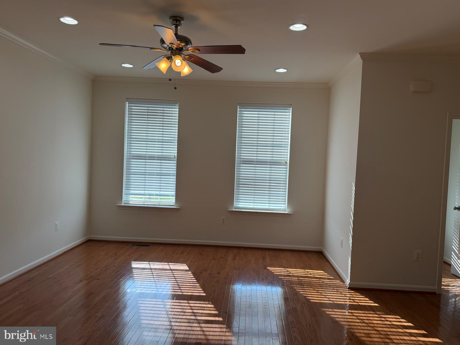 25646 Pleasant Valley Road Chantilly, VA 20152 - Photo 8 of 25