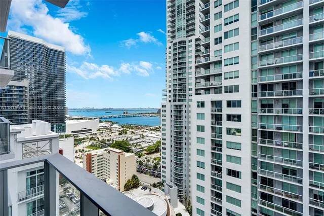 $2,350 | 227 Northeast 2nd Street, Unit 2810, Miami, FL 33132