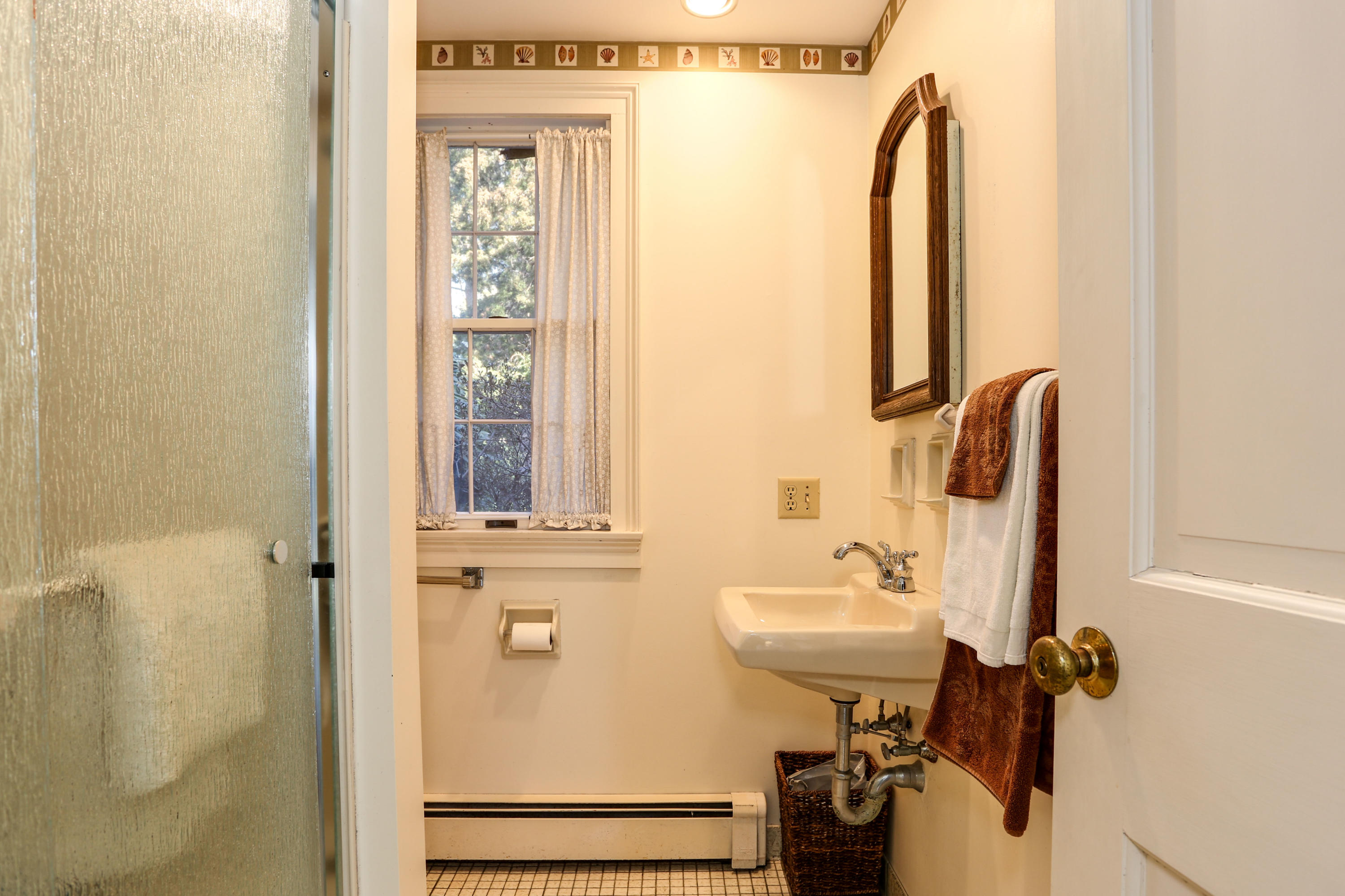 36 Oldfield Road Orleans, MA 02653 - Photo 13 of 42 36OldLR-21
