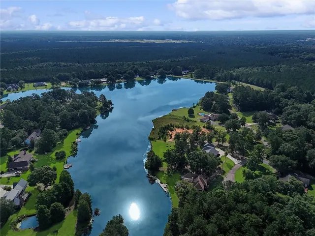 $335,000 | 19504 Pinewood Road, Bogalusa, LA 70427