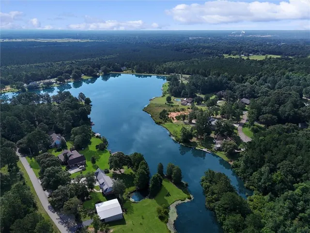 $335,000 | 19504 Pinewood Road, Bogalusa, LA 70427