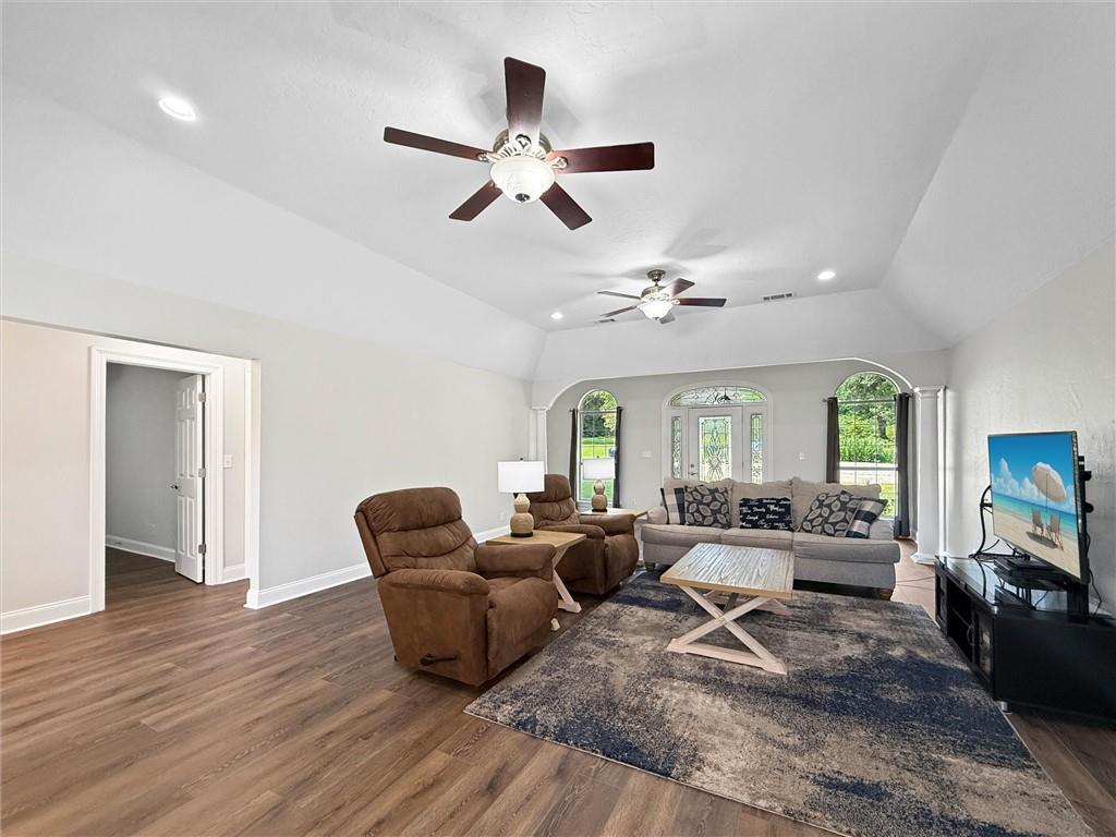 19504 Pinewood Road Bogalusa, LA 70427 - Photo 5 of 29