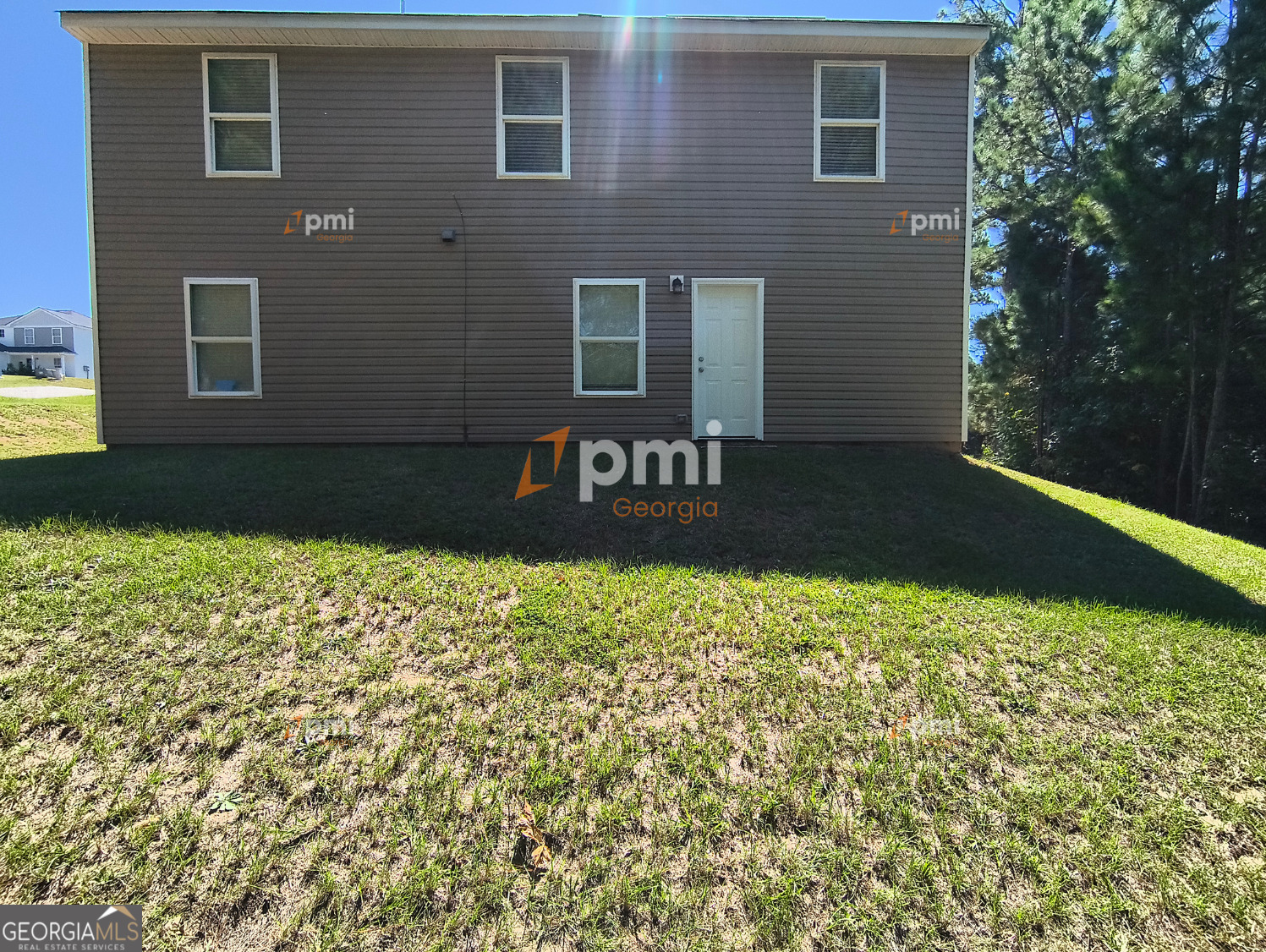 1552 Austin Drive Macon, GA 31217 - Photo 13 of 14 a front view of a house with garden