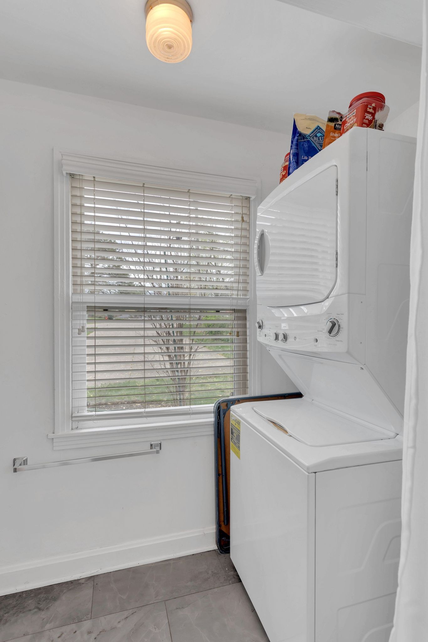 724 Dover Road Nashville, TN 37211 - Photo 24 of 32 a utility room with dryer and washer