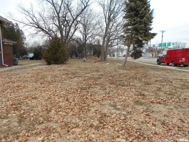 $100,000 | 202 West Carroll Street, Macomb, IL 61455