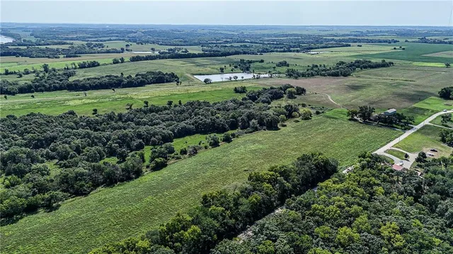 $459,000 | Lot 1 Northwest Douglas Road, Topeka, KS 66615