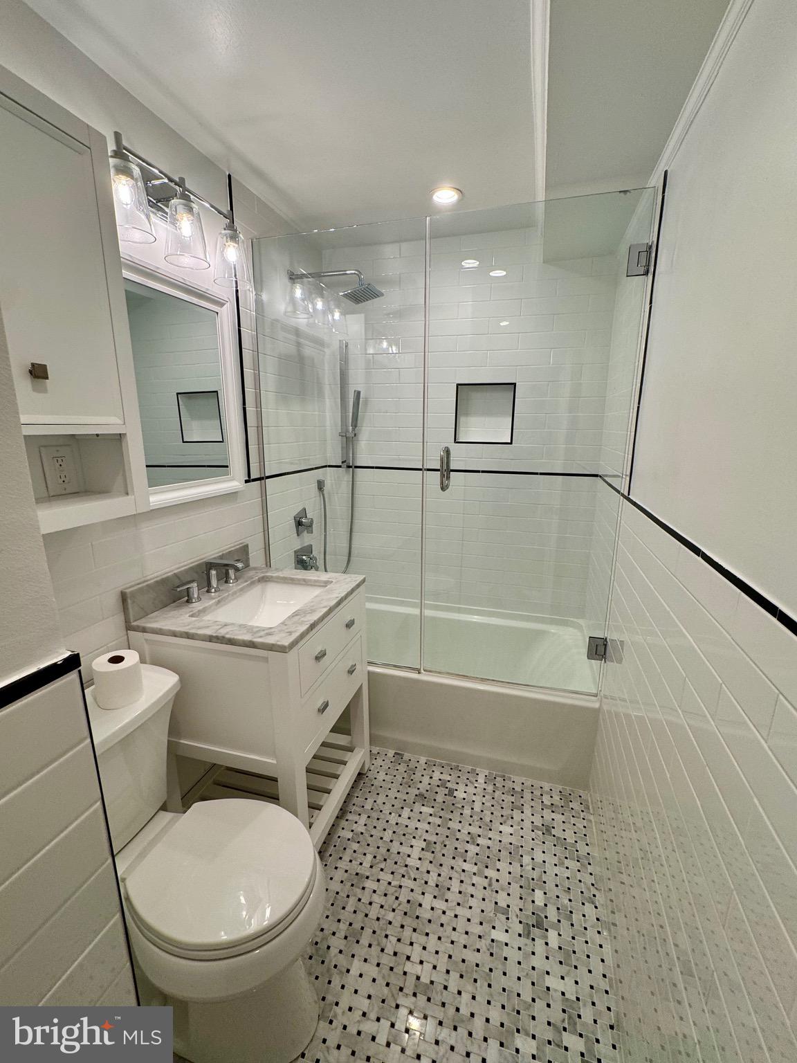 213 5th Street Southeast Washington, DC 20003 - Photo 8 of 9