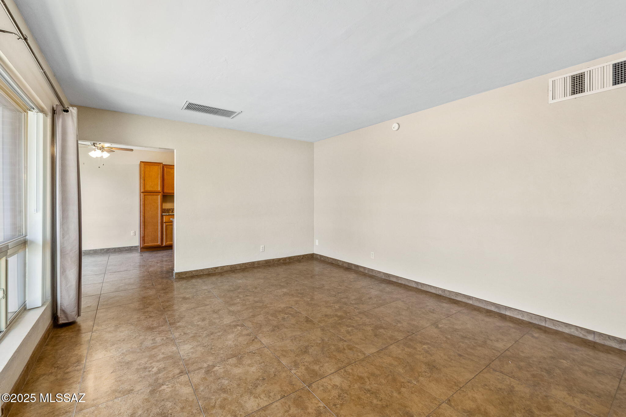 6333 East Julia Street Tucson, AZ 85710 - Photo 6 of 27