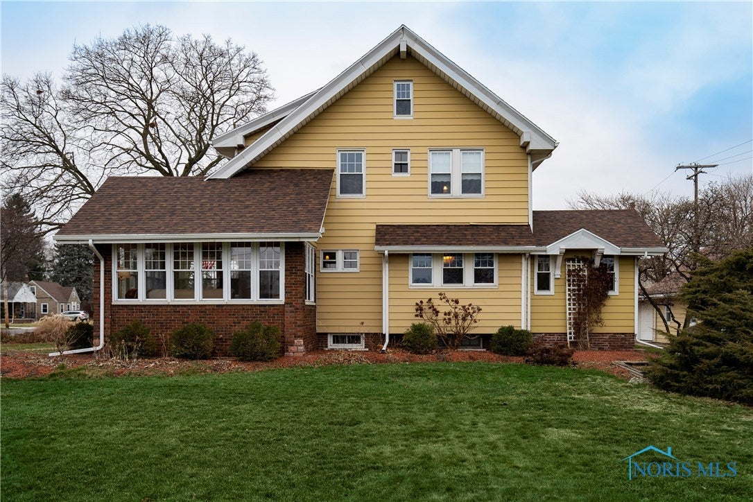 402 Eagle Point Road Rossford, OH 43460 - Photo 4 of 41 Gallery Image 4