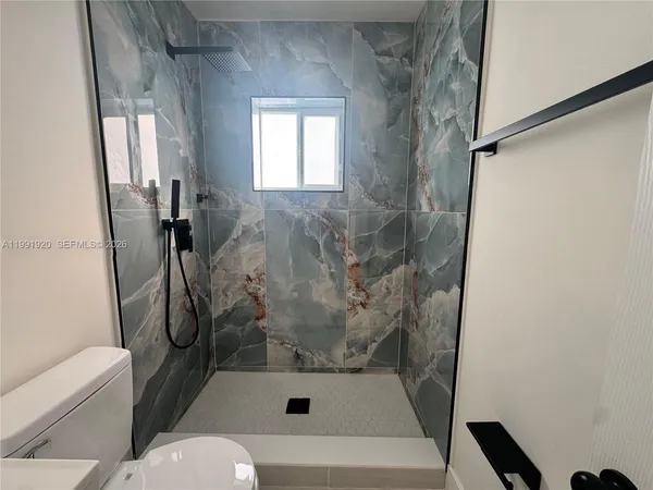 $3,500 | 10521 Northwest 35th Court, Miami, FL 33147