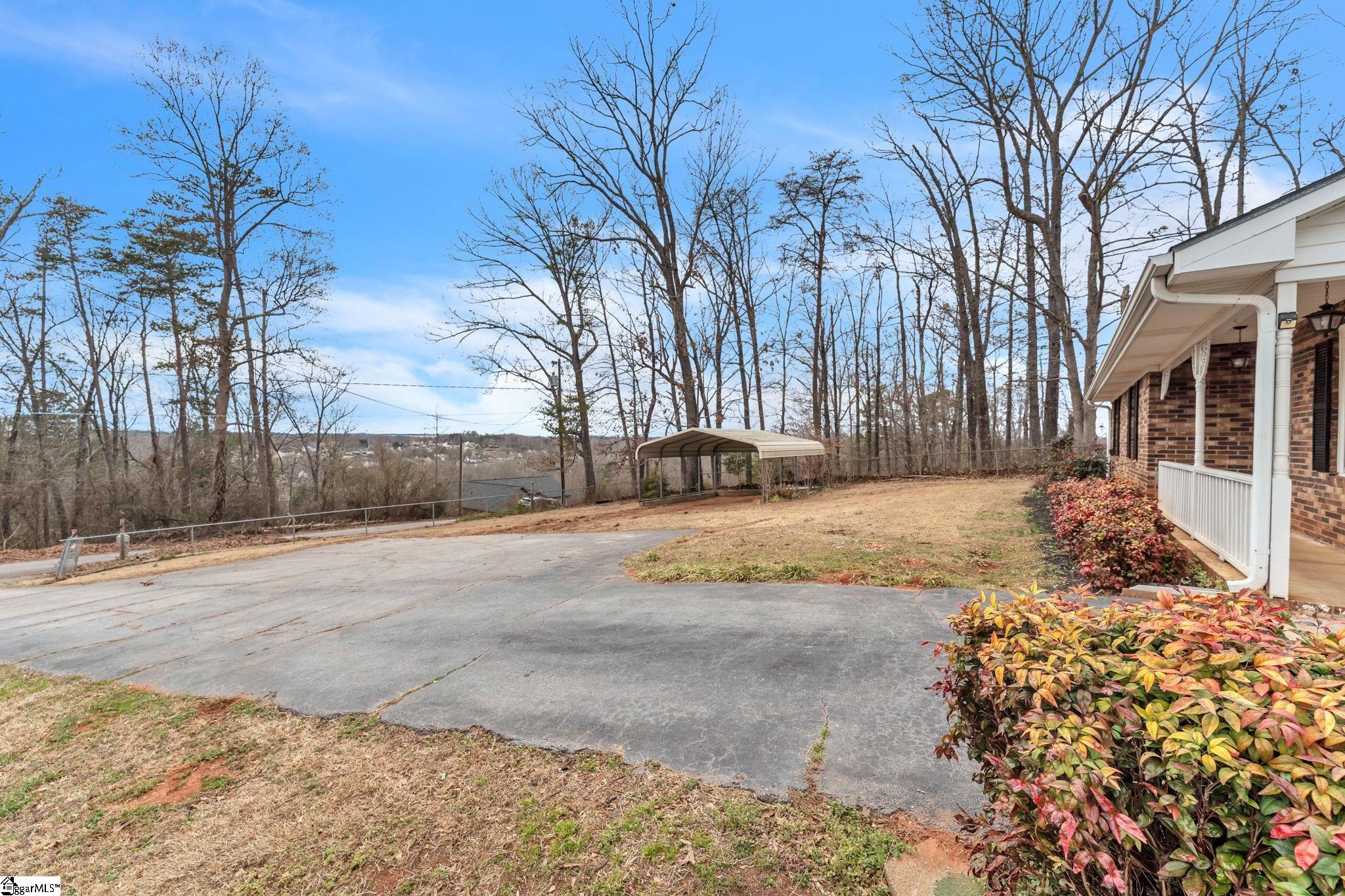 108 Briarcliff Road Duncan, SC 29334 - Photo 2 of 24 Gallery Image 2