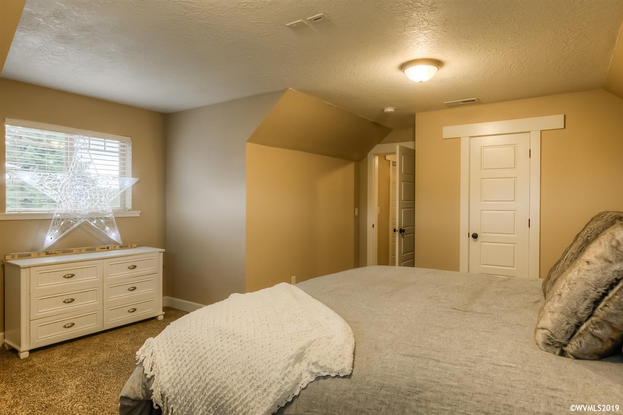 875 Southwest Foxhill Avenue Sublimity, OR 97385 - Photo 34 of 42 Gallery Image 34