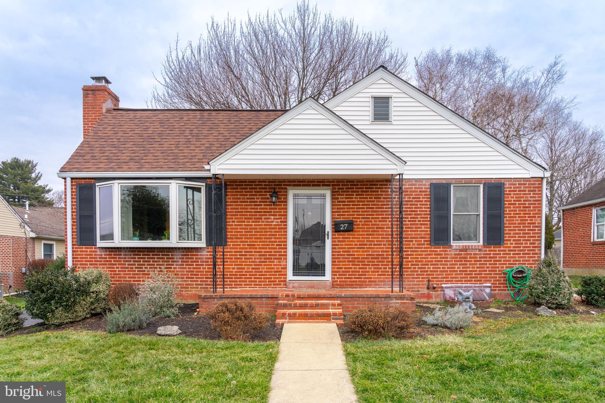 27 North Manor Road Broomall, PA 19008 - Photo 1 of 19 Gallery Image 1
