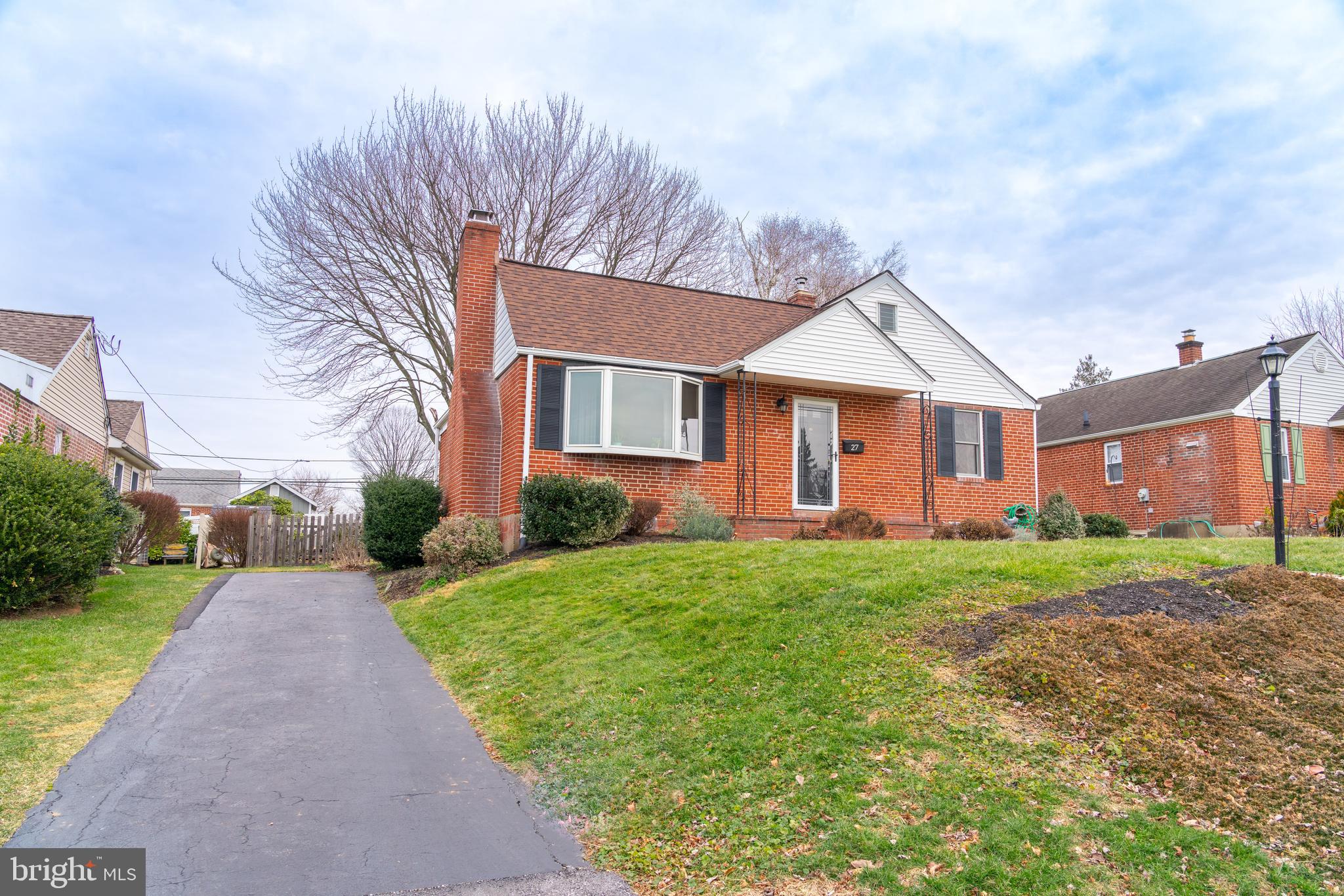 27 North Manor Road Broomall, PA 19008 - Photo 2 of 19 Gallery Image 2