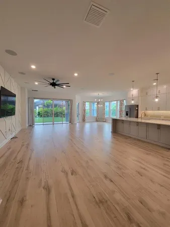 $3,695 | 7708 Paradiso Drive, Apollo Beach, FL 33572
