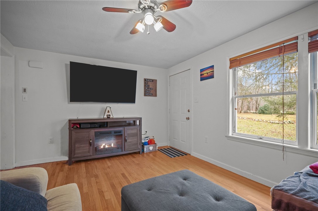 1675 Ten Rod Road Exeter, RI 02822 - Photo 11 of 34 Gallery Image 11
