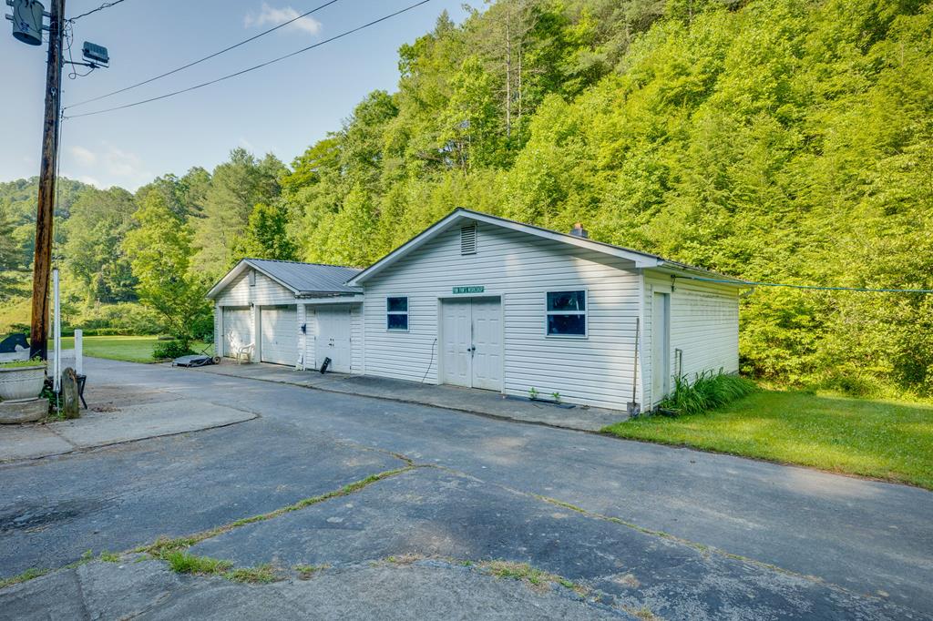 8775 Sandlick Road Bee, VA 24217 - Photo 36 of 48 Gallery Image 36
