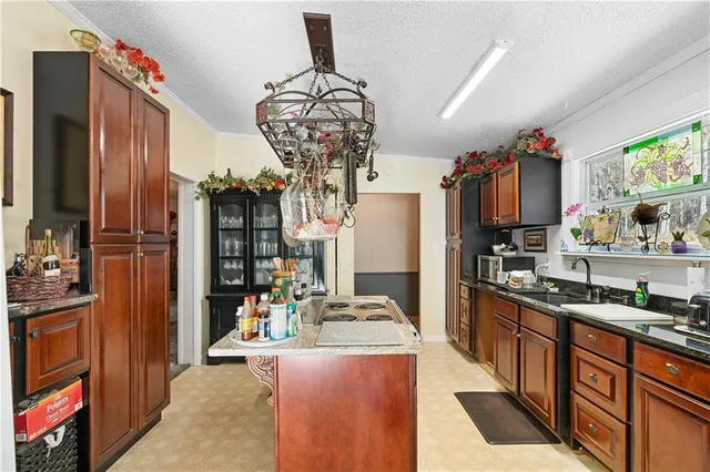 $900,000 | 4941 North Helton Road, Winston, GA 30187