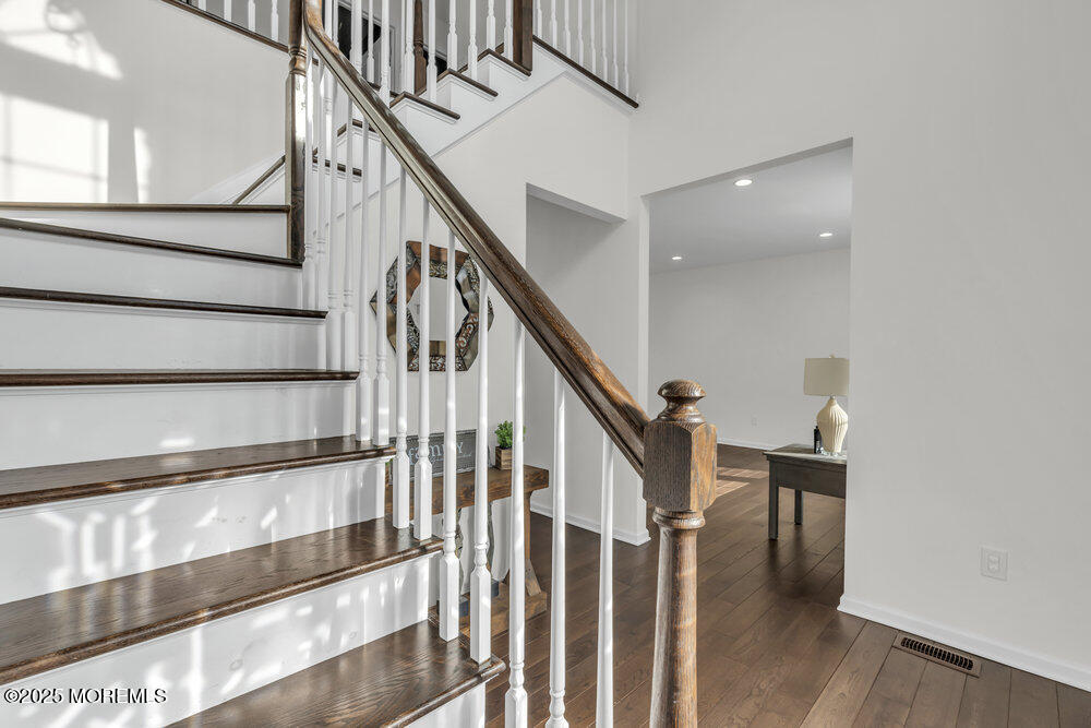 527 Chandler Road Jackson, NJ 08527 - Photo 4 of 34 010_dsc04177_277