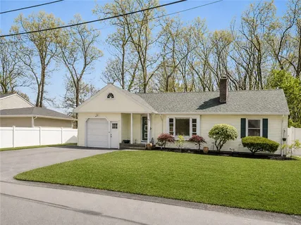 $589,990 | 101 Shirley Drive, Cumberland, RI 02864