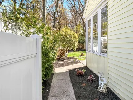 $589,990 | 101 Shirley Drive, Cumberland, RI 02864