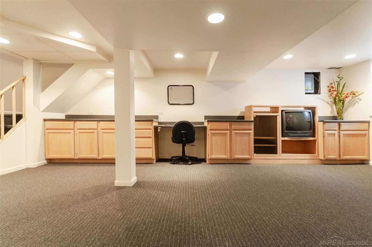436 Barclay Road Grosse Pointe, MI 48236 - Photo 35 of 44 31362265-34.JPG