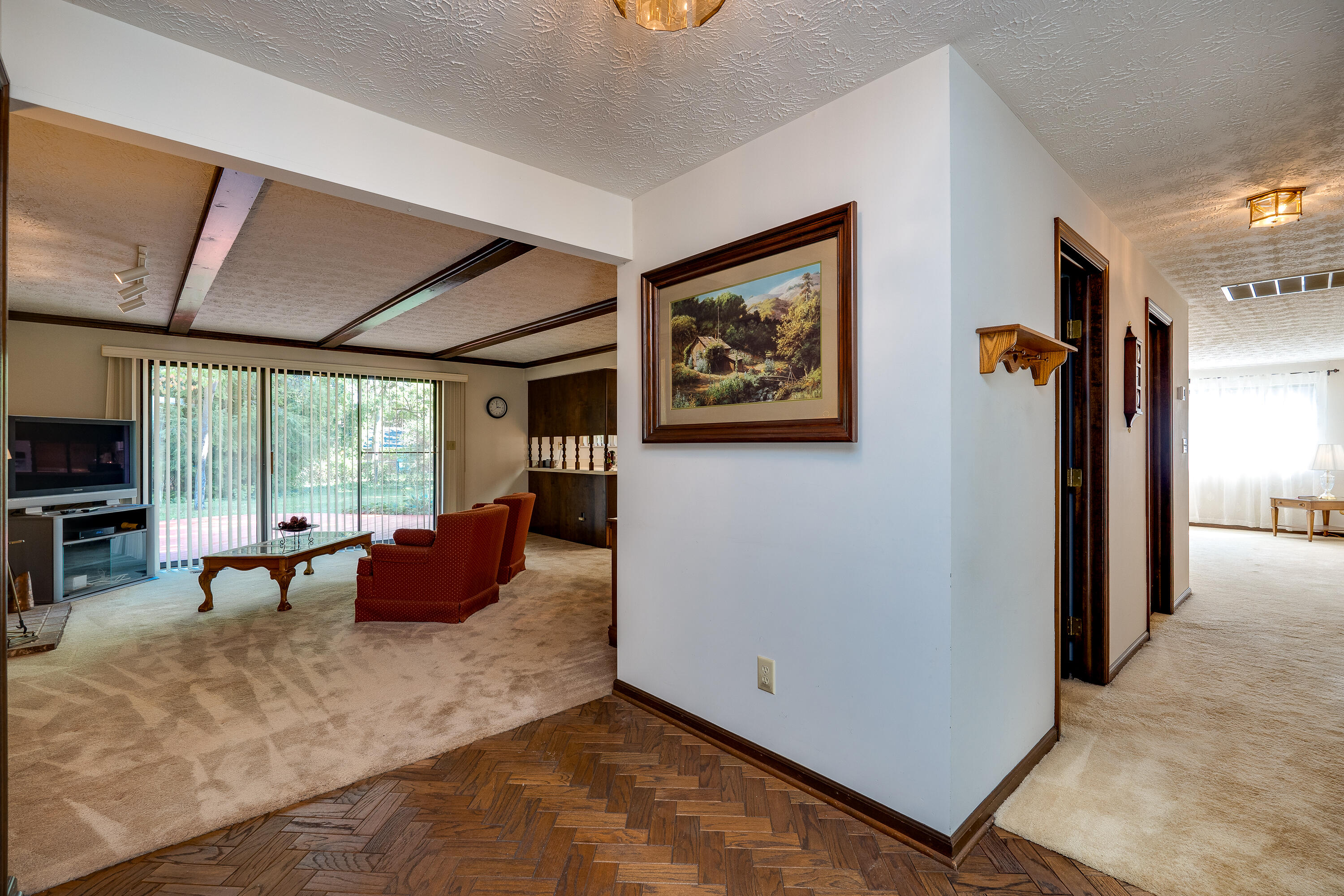 5771 Oak Valley Road Kettering, OH 45440 - Photo 8 of 36