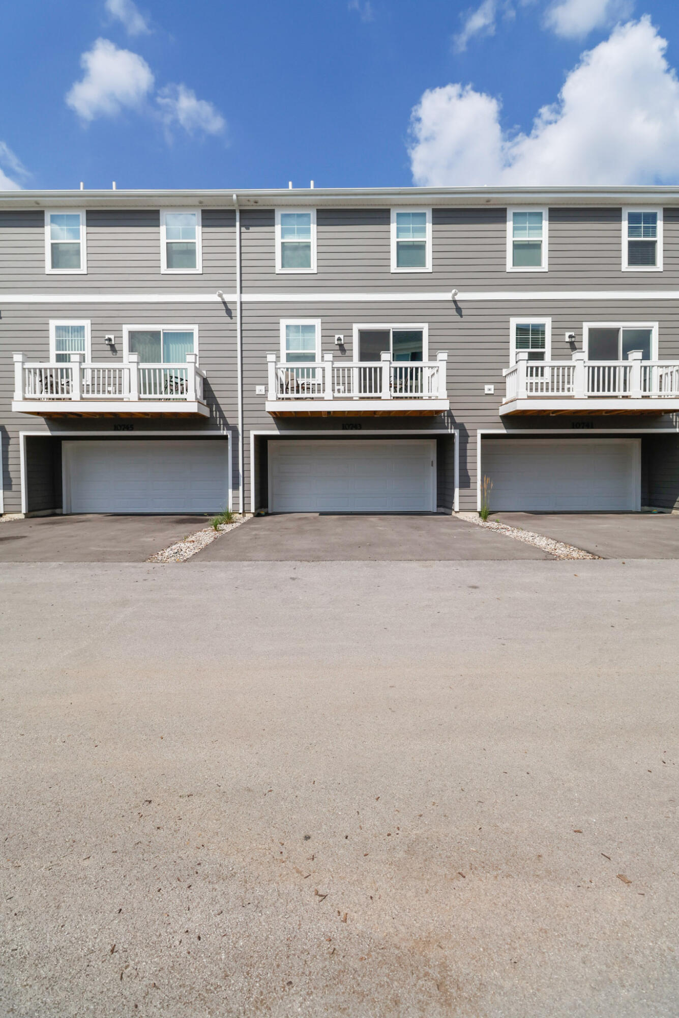 10743 Violette Way St. John, IN 46373 - Photo 3 of 23