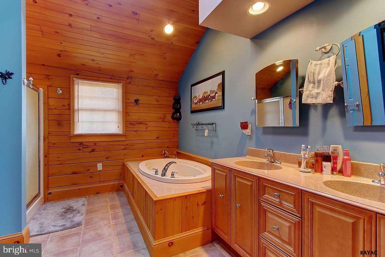 468 Gun Club Road York, PA 17406 - Photo 18 of 36 Gallery Image 18