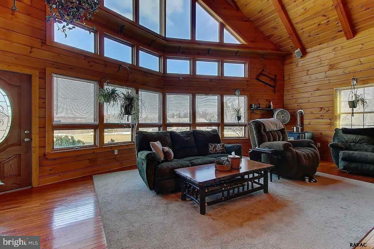 468 Gun Club Road York, PA 17406 - Photo 3 of 36 Gallery Image 3