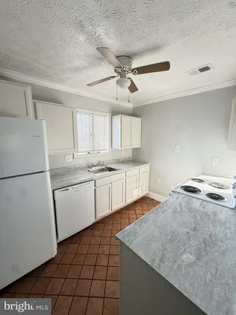 $1,400 | 22020 Gloucester Court, Unit C1, Lexington Park, MD 20653