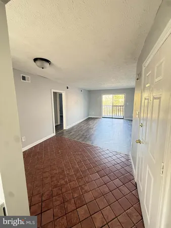 $1,400 | 22020 Gloucester Court, Unit C1, Lexington Park, MD 20653