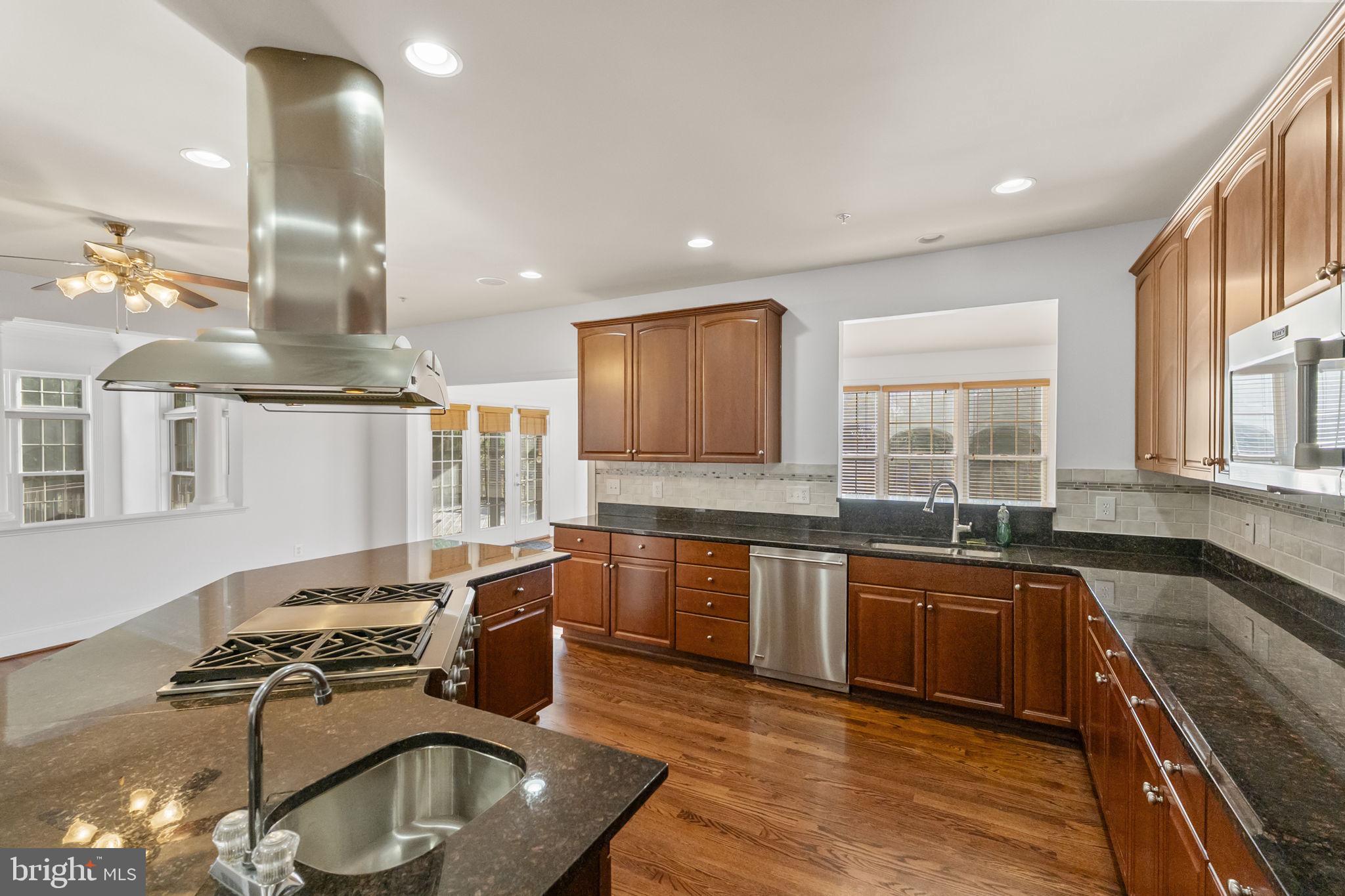 11902 Piedmont Road Clarksburg, MD 20871 - Photo 21 of 64 Kitchen