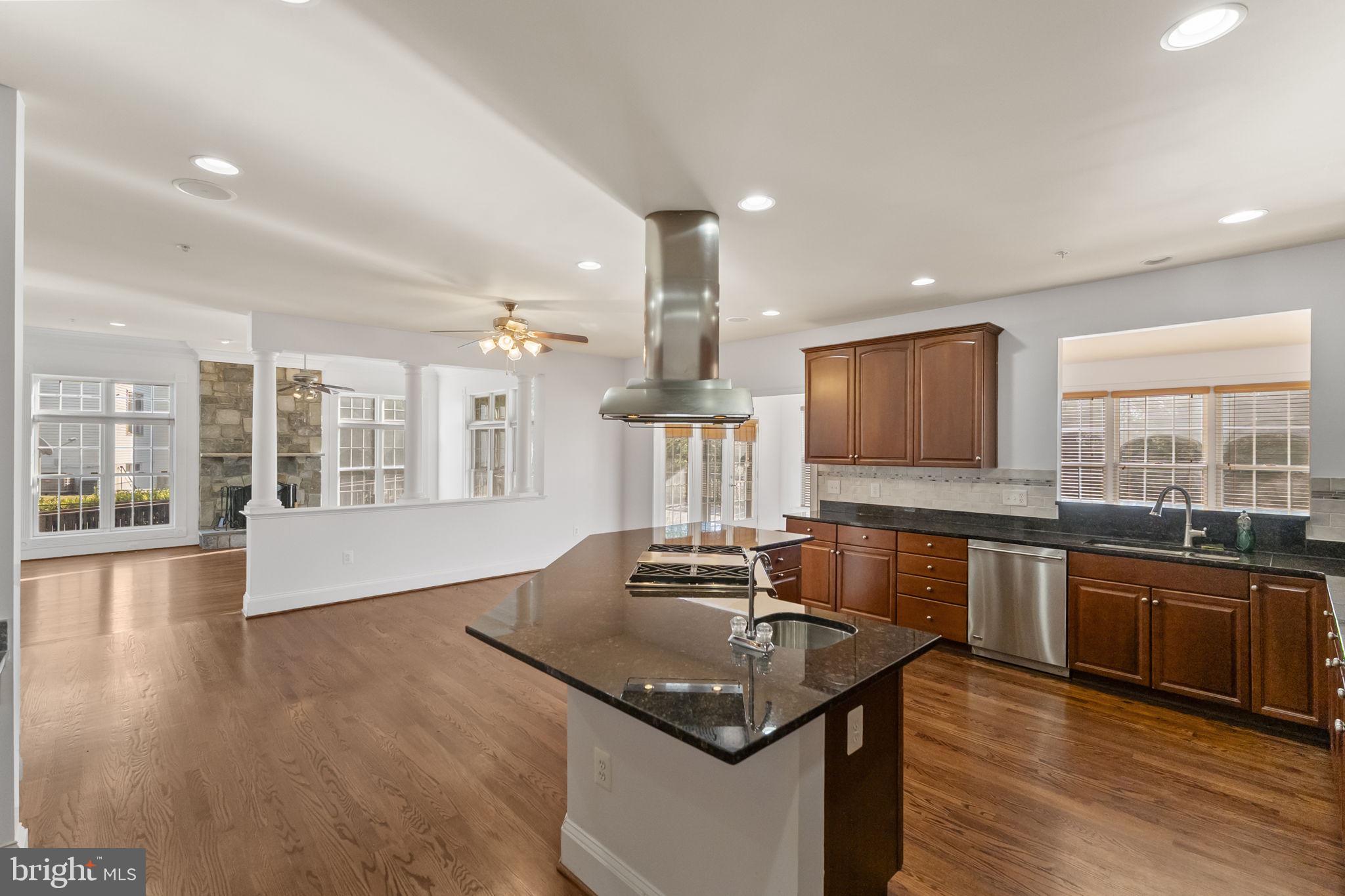 11902 Piedmont Road Clarksburg, MD 20871 - Photo 22 of 64 Kitchen