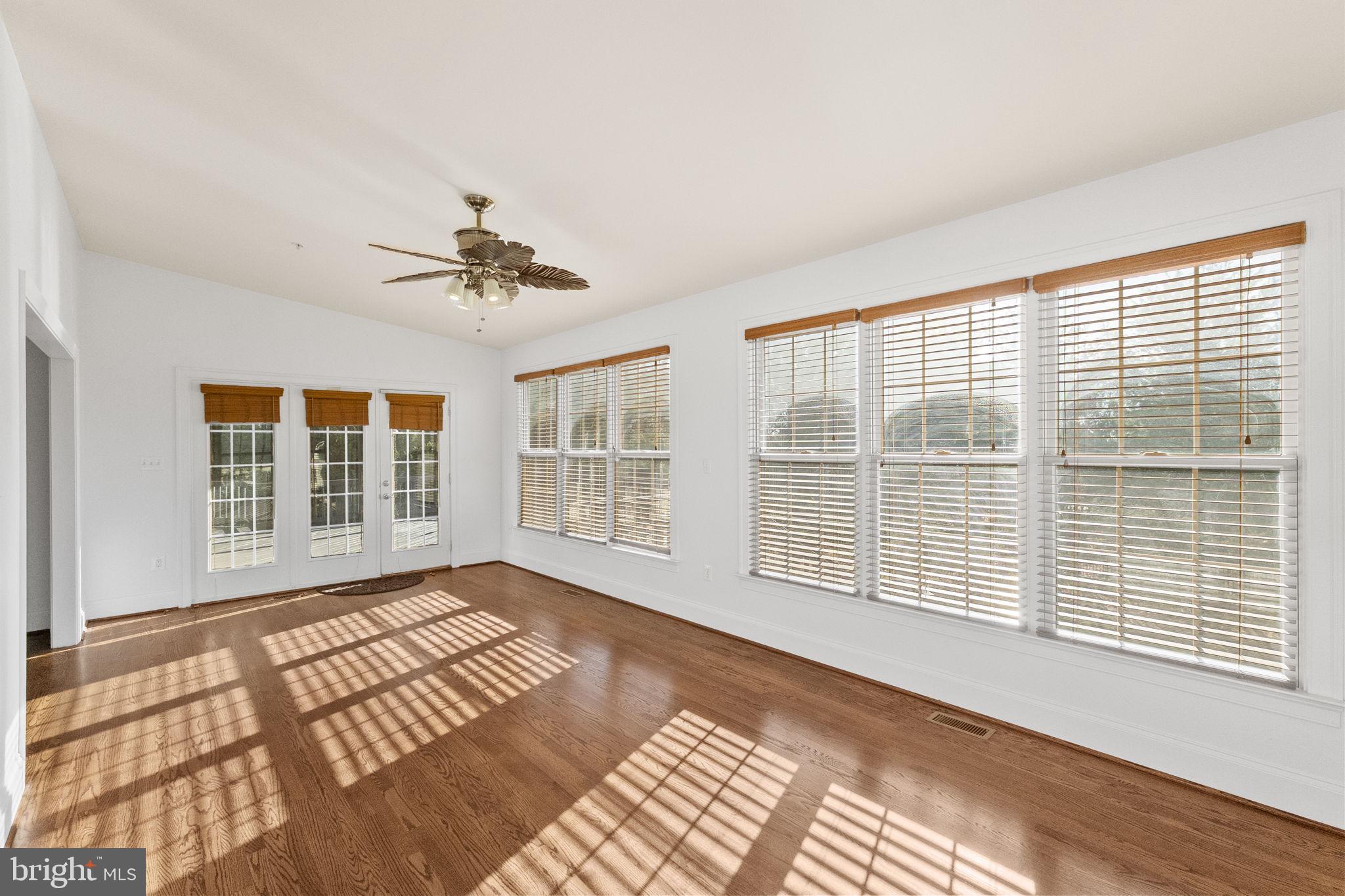 11902 Piedmont Road Clarksburg, MD 20871 - Photo 25 of 64 Sun room
