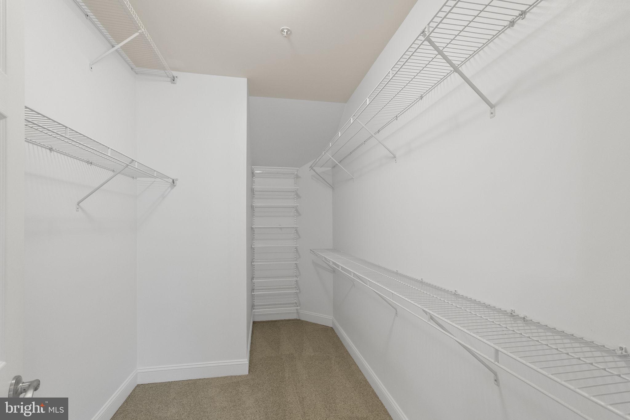 11902 Piedmont Road Clarksburg, MD 20871 - Photo 40 of 64 Walk-in closet #1
