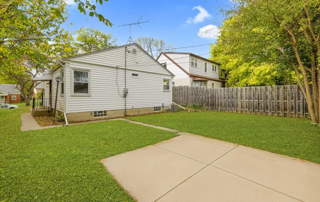 $249,900 | 3218 North 81st Street, Milwaukee, WI 53222