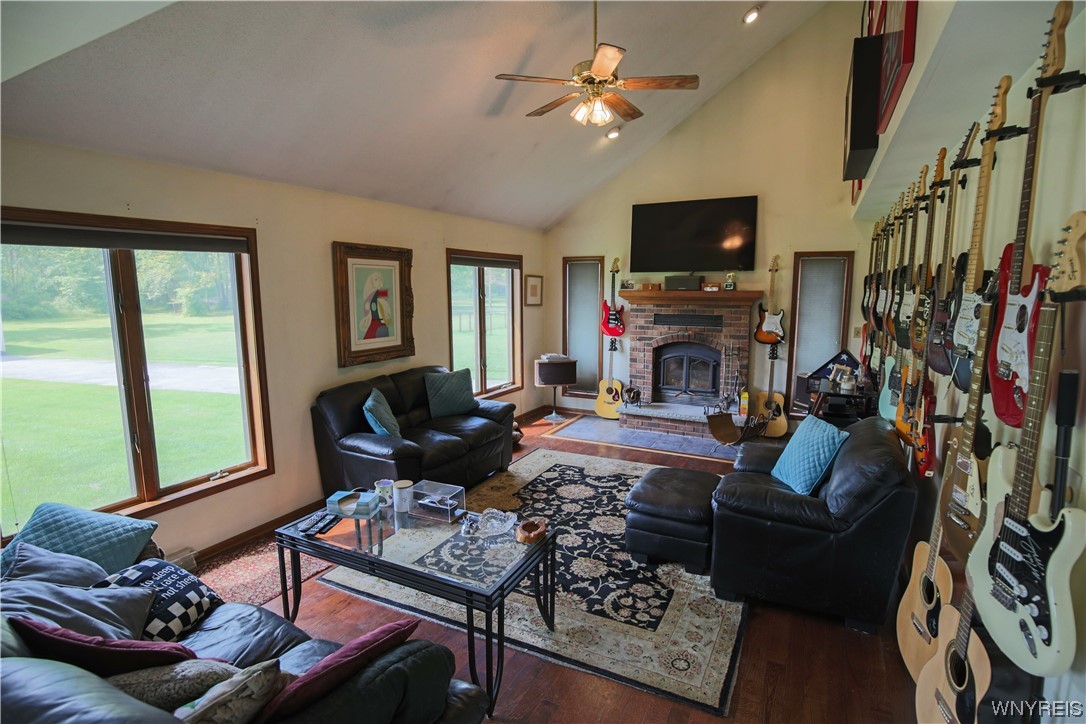 837 Erie Street Lancaster, NY 14086 - Photo 5 of 23