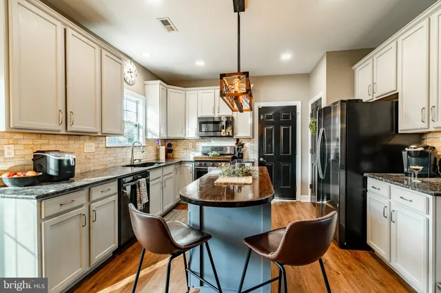 $440,000 | 410 West 7th Avenue, Parkesburg, PA 19365