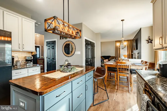 $440,000 | 410 West 7th Avenue, Parkesburg, PA 19365