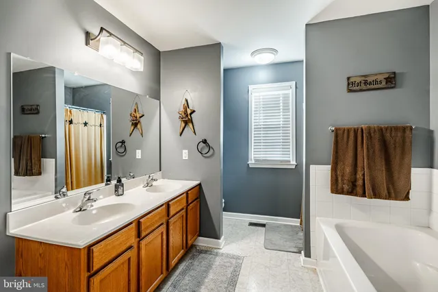 $440,000 | 410 West 7th Avenue, Parkesburg, PA 19365