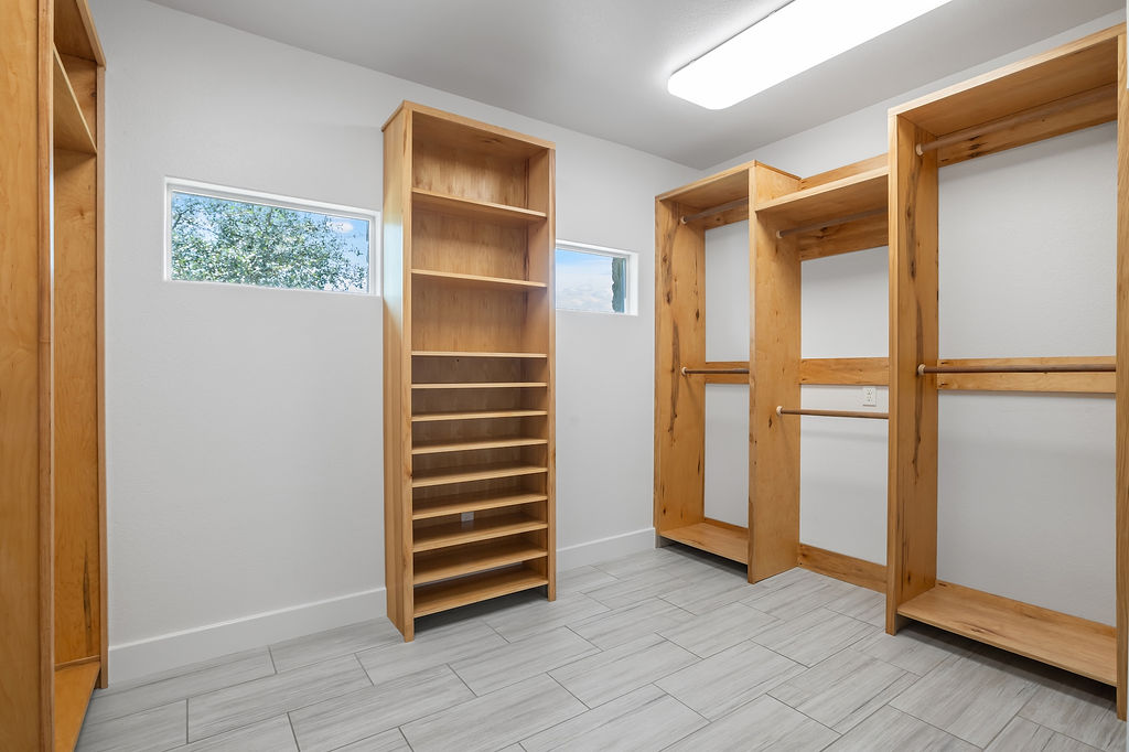13326 Trautwein Road Austin, TX 78737 - Photo 21 of 38 View of spacious closet