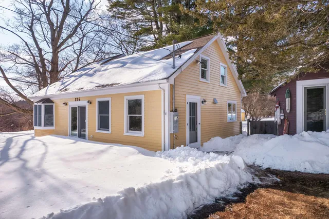 $750,000 | 216 Ridge Road, York, ME 03909