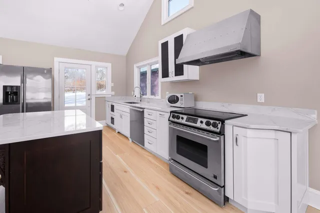 $750,000 | 216 Ridge Road, York, ME 03909