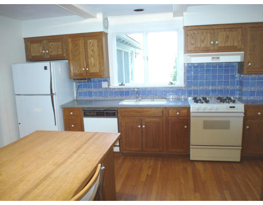 49 Forest Street Lexington, MA 02421 - Photo 5 of 11 Gallery Image 5